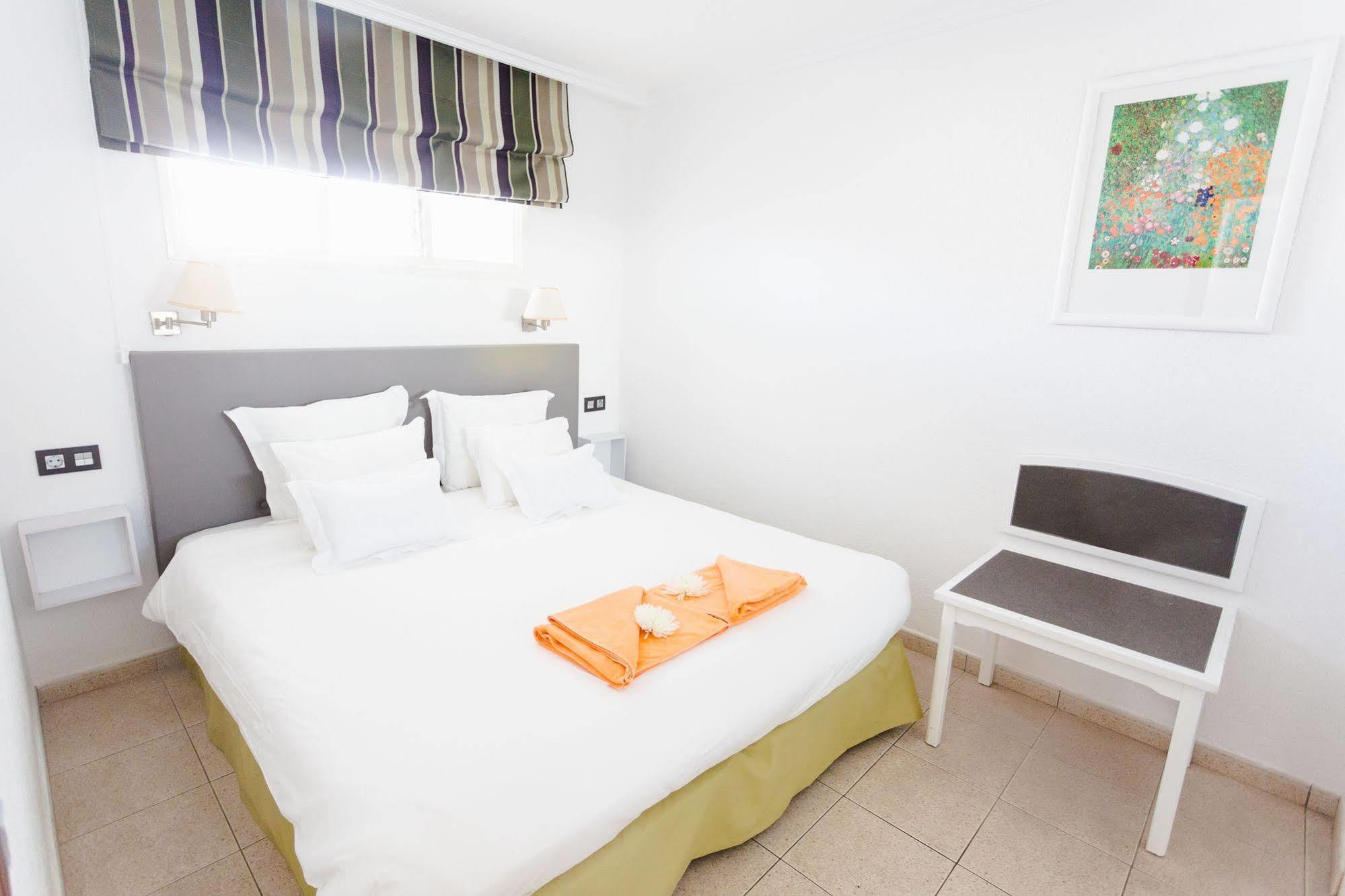 Atlantic Sun - Gay Men Only Hotel 3*